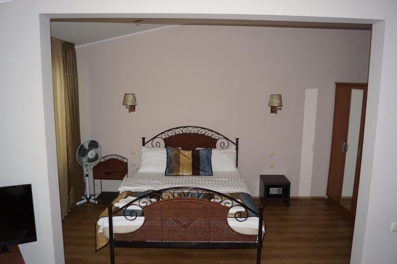 Iar Hotel Batumi Exterior photo