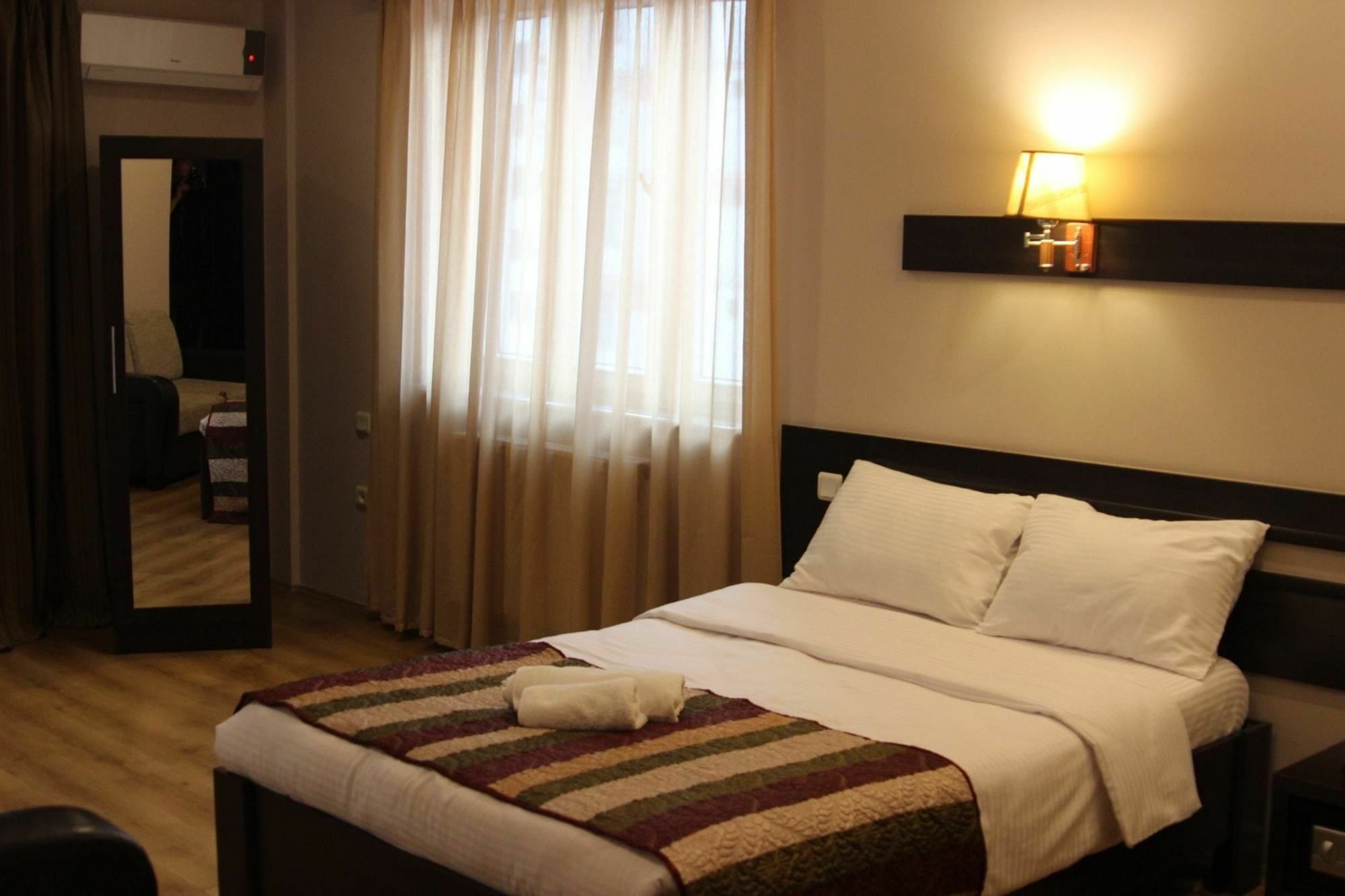 Iar Hotel Batumi Exterior photo